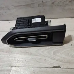 Grille d'aération latérale Dacia Jogger OEM 687600112R