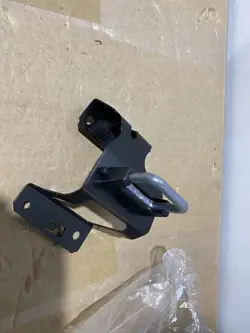Cerradura capó Volvo OE 32244456 - Estado usado