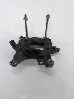 Support compresseur climatisation Toyota RAV4 OEM UVY1767