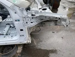 Aleta delantera derecha OEM 293481 Mercedes Clase A