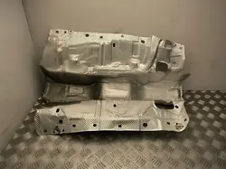Lämpösuoja OEM 8MA804160D Audi Q5 GUB 2025:lle