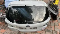 Vitre arrière OEM szyba w klape fiesta MK8 Teintée