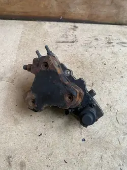 Bomba de combustible Mercedes-Benz OE 0445010078