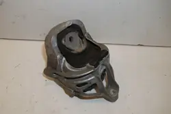 AUDI MOOTTORIN KIINNITYS OIKEA 4M0199372M