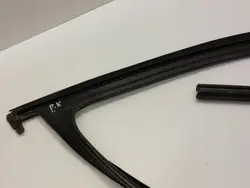 OEM 5N0837431E Fram vänster dörrglaspackning Begagnad