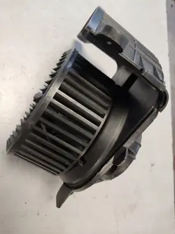 Ventilateur Renault Scenic II Valeo 698816