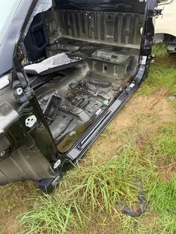 FORD RANGER 3 2021 R 1.5 Vasemman Takapaneeli