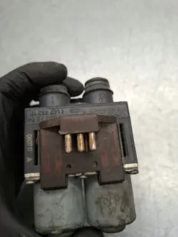 Électrovanne pour Mercedes-Benz E W211 OEM 0018307884