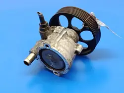 Pompe de direction assistée Renault OEM 8200054528 Occasion