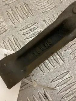 Voorste differentiaalsteun OEM 5239160060 - Gebruikt