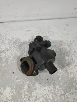 Carcaça do termostato 06B121111D VW SEAT SKODA