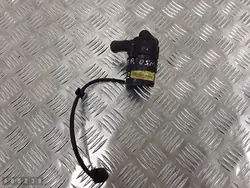 Bomba de agua calefacción Land Rover OEM 9002986B Usada