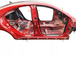 Mercedes CLA W117 rechte Mittelsäule OEM 589