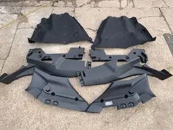 Plastic kofferdeksel Dacia Sandero III