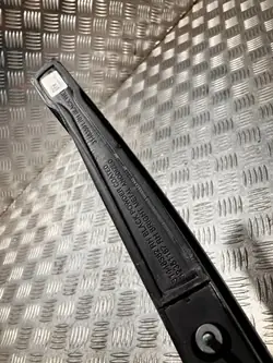 Volvo XC40 Kattojohdin Oikea OEM 31448382