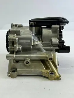 Pompe à huile BMW d'occasion OEM 7643046 F30 F31