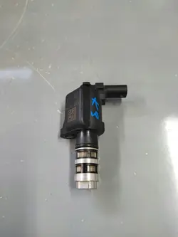 Oliedrukregelklep OEM 05L906455A - Gebruikt