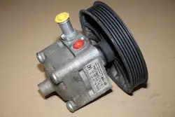 VOLVO V70 S60 XC70 2.4 D5 Bomba de direção assistida OEM 30741122