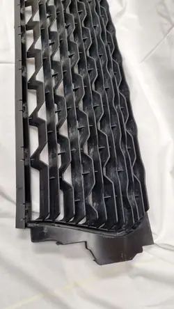 Frontstoßstangengitter OEM 622544890R für Dacia Duster II
