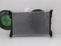 Fiat Punto GRANDE 1.3 MULTIJET Radiador de Agua OEM 857765000