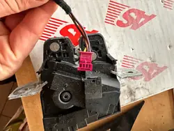 VERROU DE COFFRE MERCEDES B-KLASA W246 A2467400035