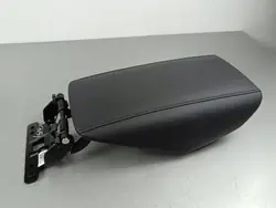 Kia Niro konsoli käsinoja OEM FOB45260 - Käytetty