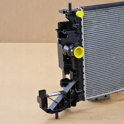 CHŁODNICA WODY PŁYNU OPEL ASTRA K LIFT 19r-