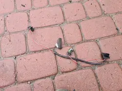 Instalação do interruptor do porta-malas Opel Meriva B 13422271