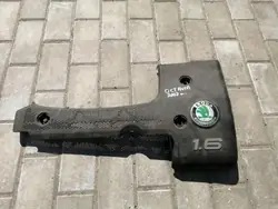 Cache-moteur OEM 030103935A pour SEAT Arosa 1.0L
