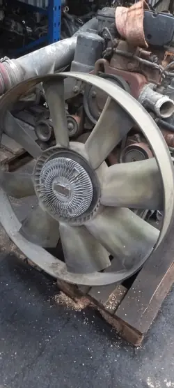 Käytetty moottoriöljysuodatin OEM 906911 Mercedes Atego