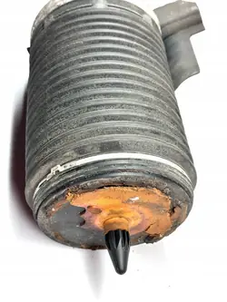 Ilmasäiliö Takavasen Audi A6 C7 4G0616001T