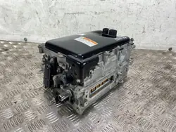 Jännitemuunnin OEM 2321001722 Toyota Prius 2017