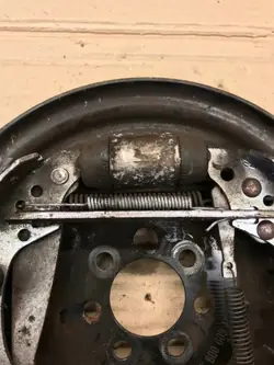 Freno de tambor trasero OEM nera - Lado derecho Polo V