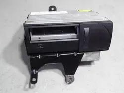 Audi Q7 CD/DVD-vaihtaja OEM 4L0035108P - Käytetty