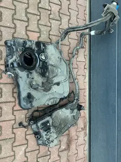 Réservoir de carburant VW GOLF VIII VARIANT 2.0L Diesel OEM 5WA201021GB