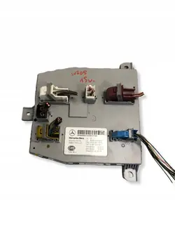 Módulo de controlo Mercedes OEM A2059006921 Usado