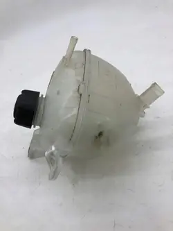 Réservoir d'expansion de liquide de refroidissement OEM 32023