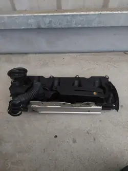Couvercle de soupape VW SEAT SKODA OEM 04L103475 Usagé