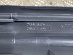 Protetor de soleira porta dianteira OEM FBZ16537 Mitsubishi