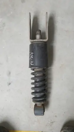 OEM 9613101255 Takaohjaamon iskunvaimennin Actros MP4