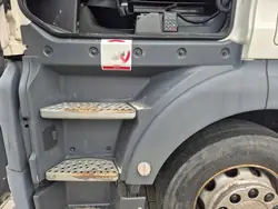 Marchepied côté gauche cabine MAN TGX Euro 6