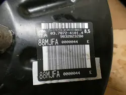 Servo de frein OEM 9832823280 pour Peugeot