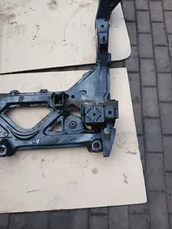 Voorste dwarsbalk OEM SANKI ŁAWA TRAWERS - Mercedes W168