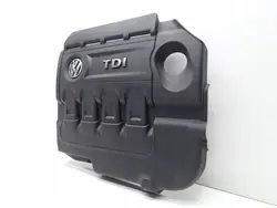 Couvercle Moteur Supérieur OEM 04L103925Q VW Passat B8