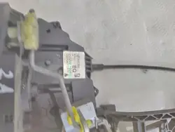 Serrure de porte Opel 13258266