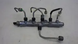 OEM 9821399680 0445214361 Injectorrail Citroen C3 Aircross