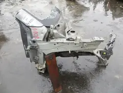Suzuki OE C/1109 Voor Rechter Kwartierligger