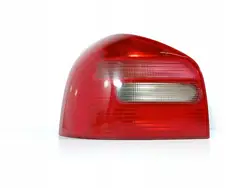 Audi A3 8L 96-03 Luz Trasera Izquierda OE 8L0945095A