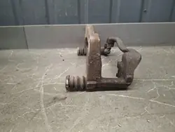 L82247 Étrier de serrage gauche pour Nissan Navara
