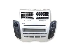 Toyota Yaris 2006 radiopanel OEM 861200D200